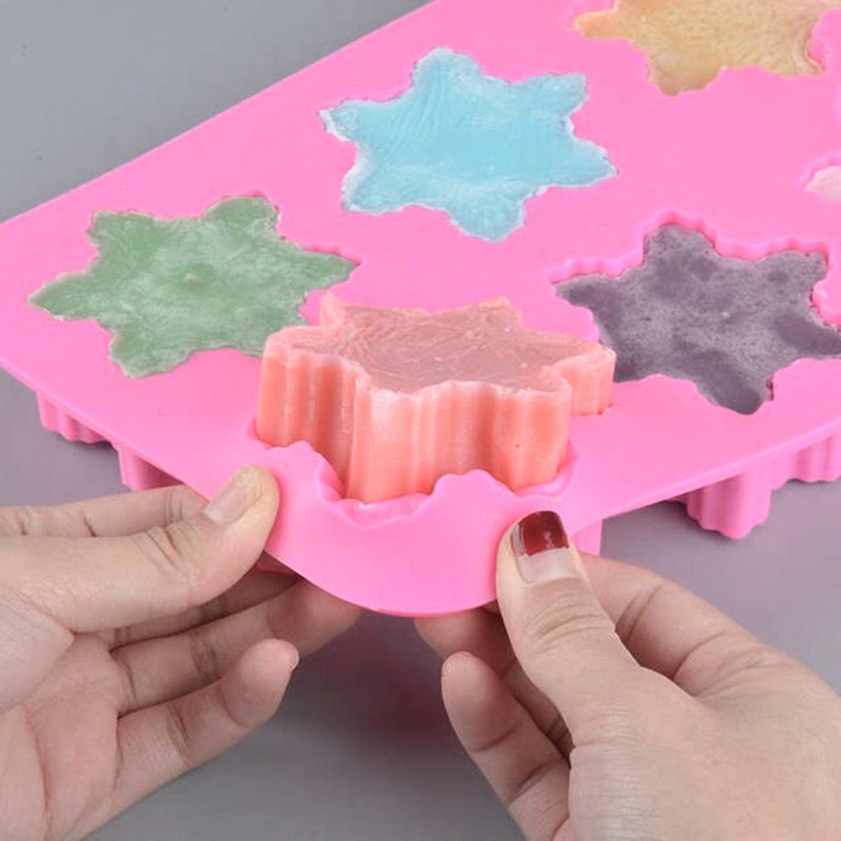 Snowflake Chocolate Mold Soap Silicone Ice Tray Cake Christmas Mould 6 Cavities Baking Pastry Tools Silicone Snowflake Molds Cake Pans Cookie Trays Handmade Soap Making Mould