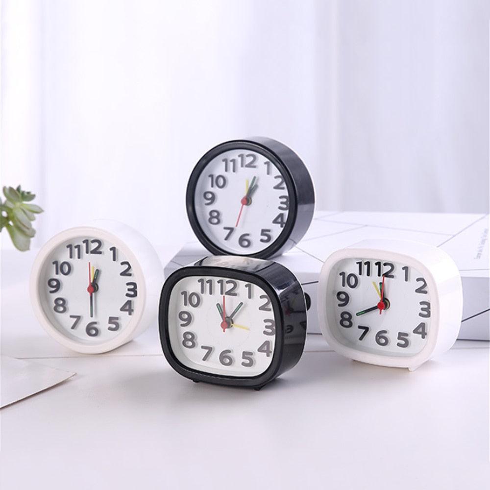 Square Round Small Alarm Clock Snooze Silent Sweeping Wake Up Table Clock Travel Alarm Clock Analog Small Simple Battery Operated Clock Non Ticking Alarm Clock Snooze Light Functions Bedside Table Clock Battery Powered Compact Portable Travel Alarm Clock