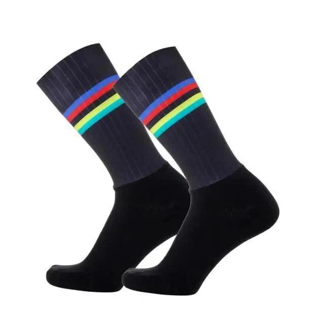 Stylish Summer Breathable Cycling Socks For Men Anti Slip Seamless Sports Cycling Socks For Men Modern Design Running Sports Socks