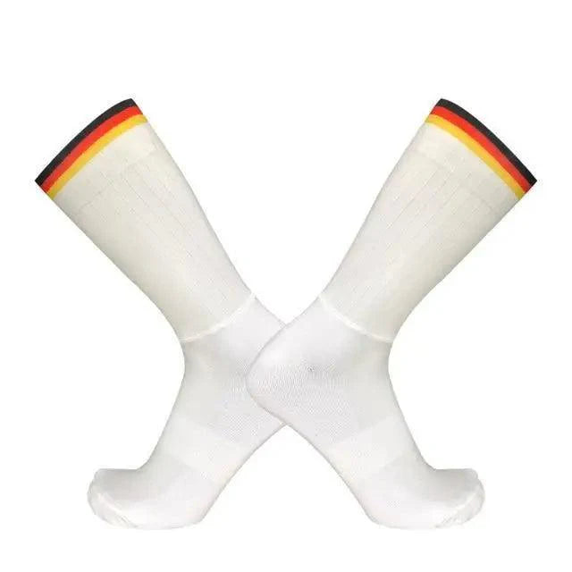 Stylish Summer Breathable Cycling Socks For Men Anti Slip Seamless Sports Cycling Socks For Men Modern Design Running Sports Socks