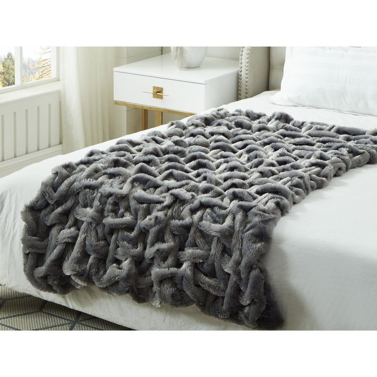 Lmos Stitched Faux Fur Throw