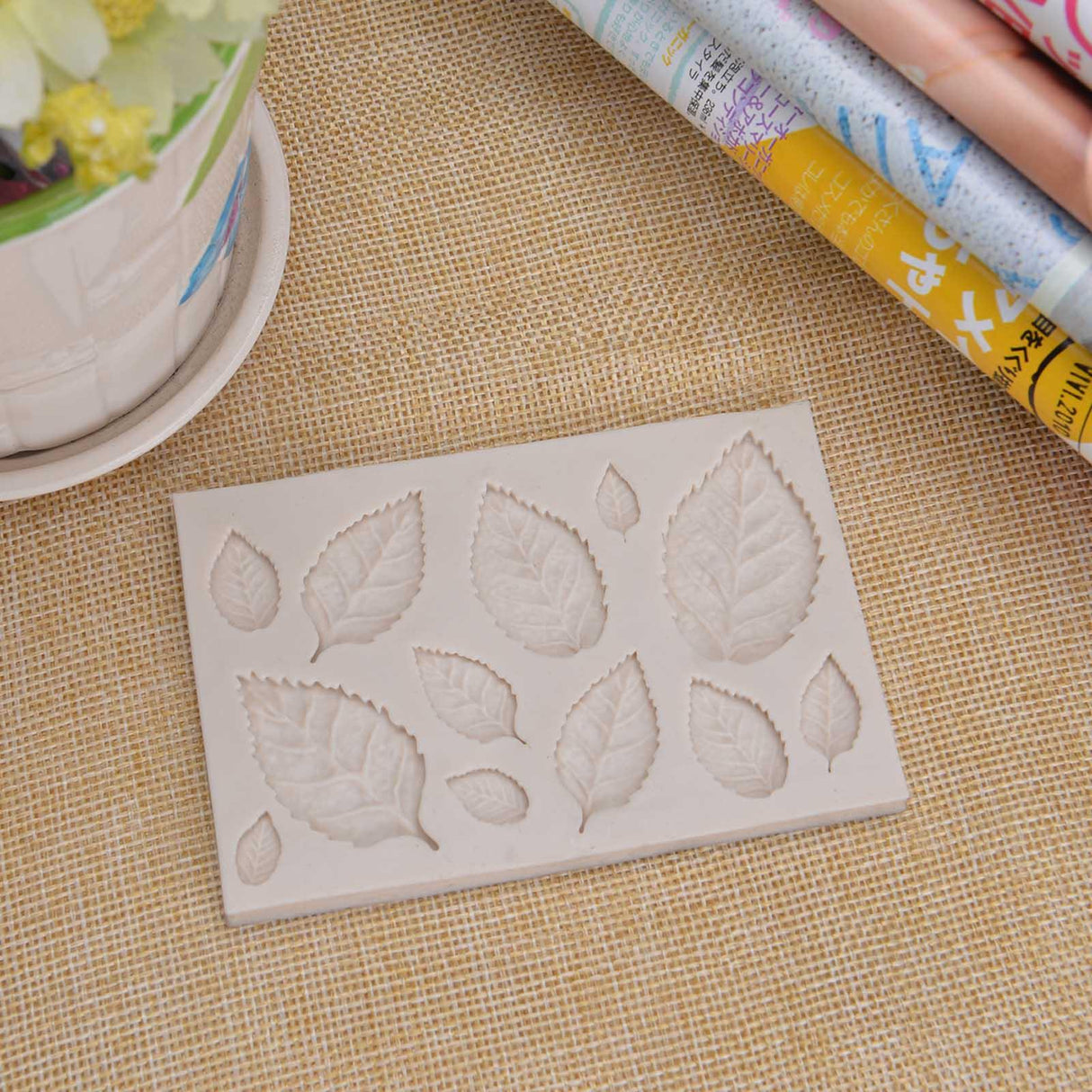Tree Leaf Mold Silicone Fondant Cake Decorating Tools Chocolate Baking Mould 3D Sugarcraft Homemade Bakeware 3D Leaf Silicone Mold For Chocolate Candy Sugar Craft Cake Decoration Cupcake Decoration
