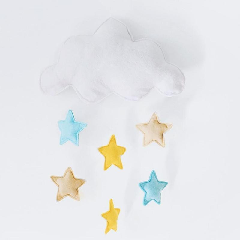 Wind Chimes Handmade Cloud Felt Love Pendant Baby Children Cloud Bed Bell Mobile Crib Jewelry Creative Pendant Bedroom Loving Ceiling Hanging Heart Decor Girls Wind Chime Nursery Decoration