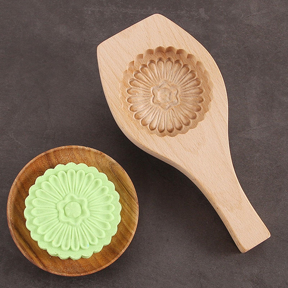 Wooden Tradition Moon Cake Molds Desserts Tools Cake Biscuit Baking Mold Three Dimensional Flower Pattern Wooden Mold Carved Round Wooden Mould Press Mooncake Mold Middle Eastern Cookie Cake Mold