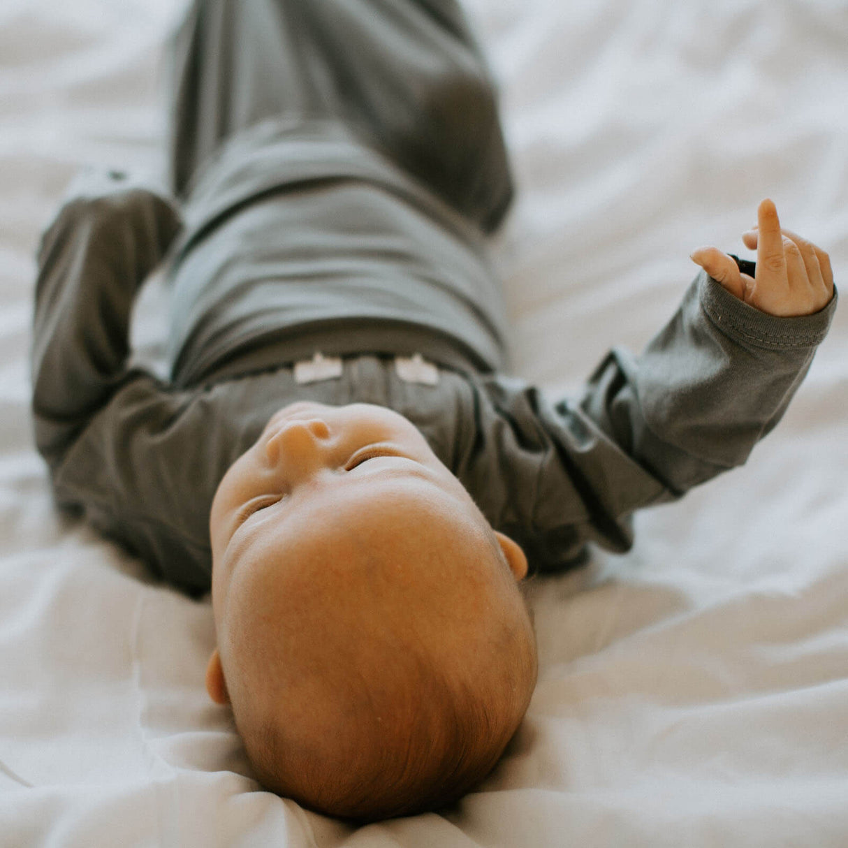 Long Sleeves Swaddle Sack Bundle by embé®