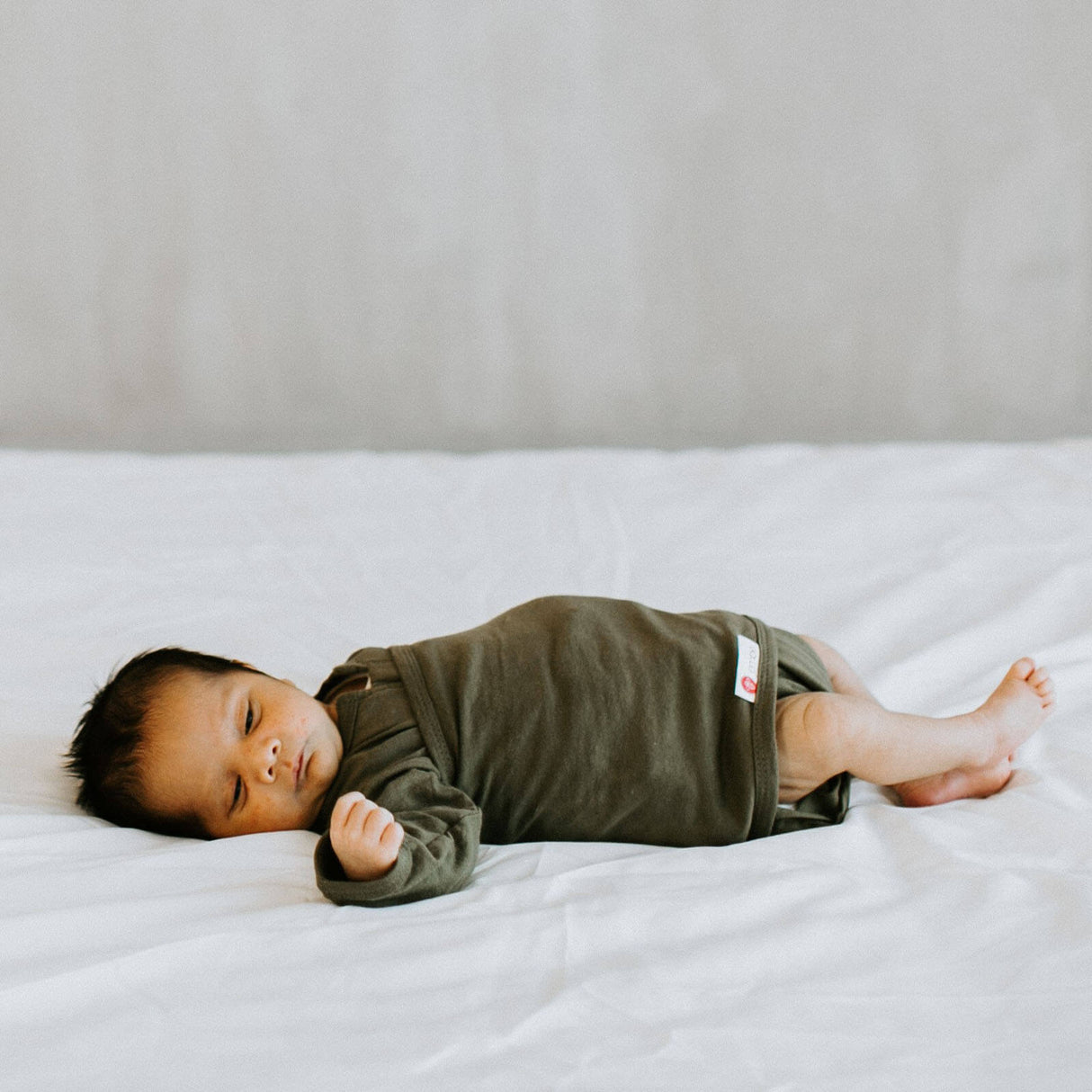 Long Sleeves Swaddle Sack Bundle by embé®