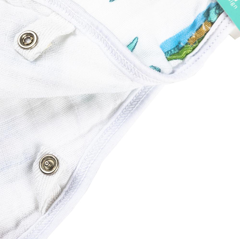 Gift Set: Chicago Baby Muslin Swaddle Blanket and Burp Cloth/Bib Combo by Little Hometown