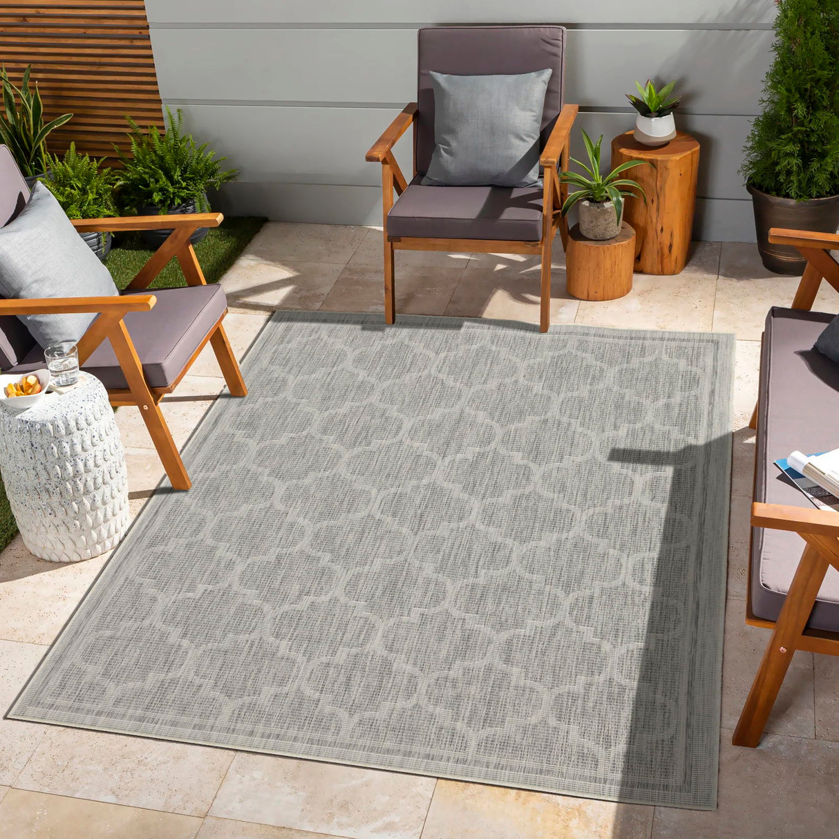 Sunshine - 2'7" X 7'3" Polypropylene Indoor / Outdoor Area Rug by Couch.com