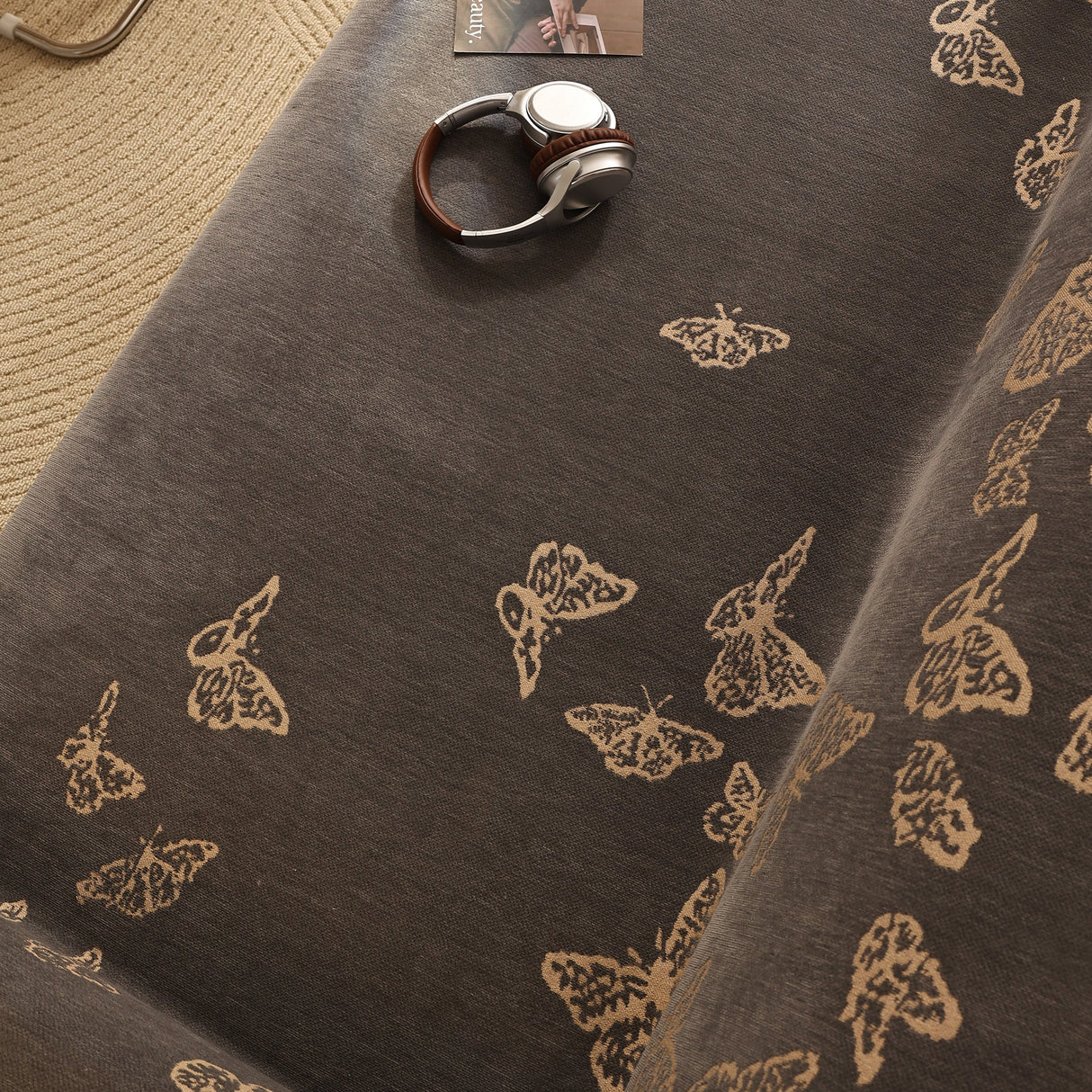 Butterfly Jacquard Soft Couch Blankets Cover for Couch Reversible Modern Sofa Slipcover Throw Covers