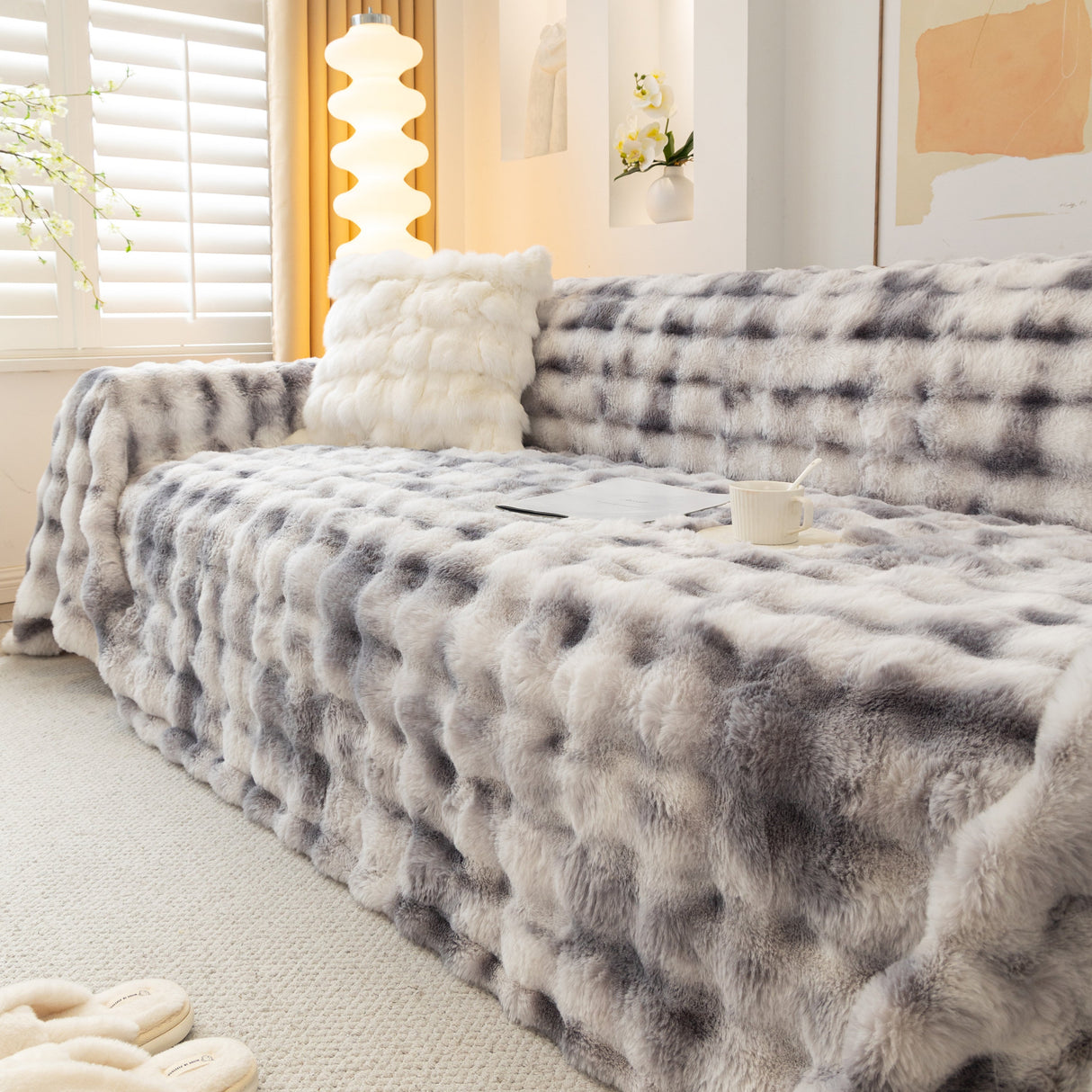 Thick Faux Fur Couch Cover Fluffy Fuzzy Warm Washable Furniture Protector for Kids Pets