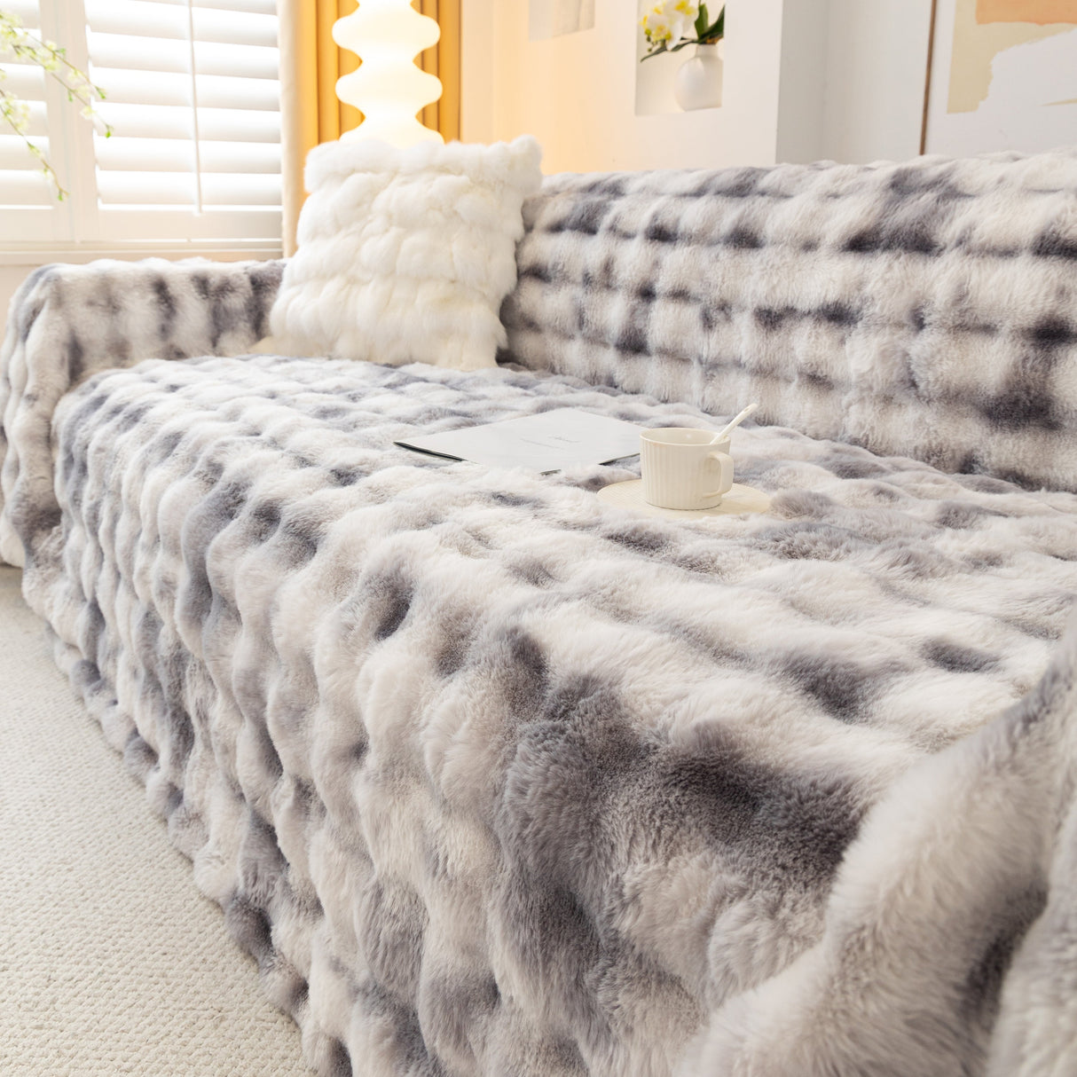 Thick Faux Fur Couch Cover Fluffy Fuzzy Warm Washable Furniture Protector for Kids Pets