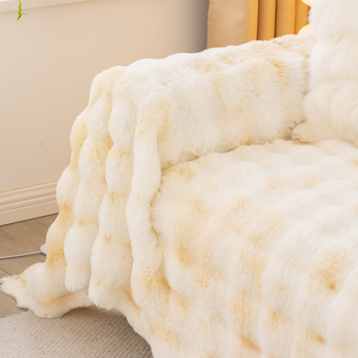 Thick Faux Fur Couch Cover Fluffy Fuzzy Warm Washable Furniture Protector for Kids Pets