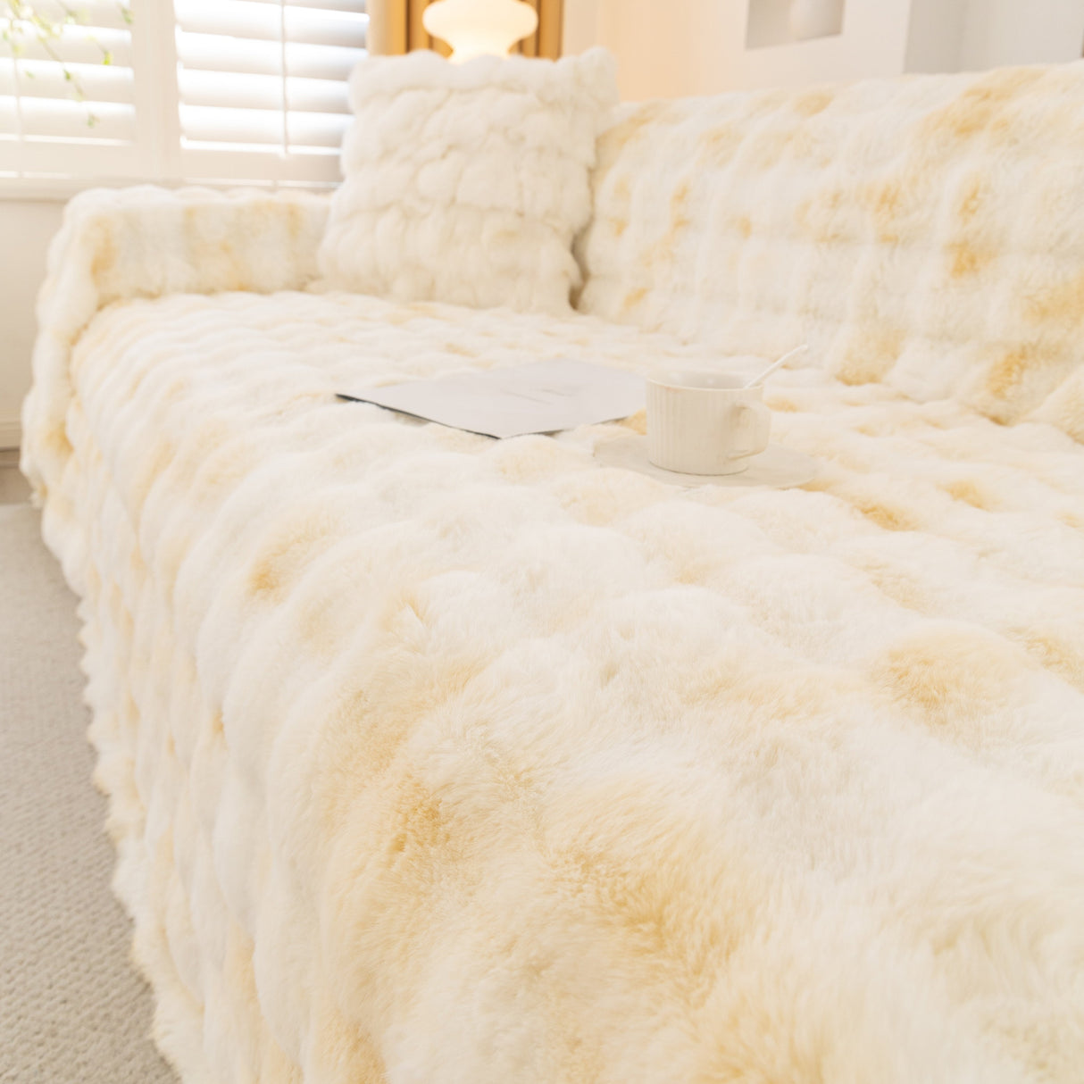 Thick Faux Fur Couch Cover Fluffy Fuzzy Warm Washable Furniture Protector for Kids Pets