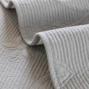 Floral Cotton Quilted Sofa Cover, Non-Slip Couch Protector with Scalloped Edges