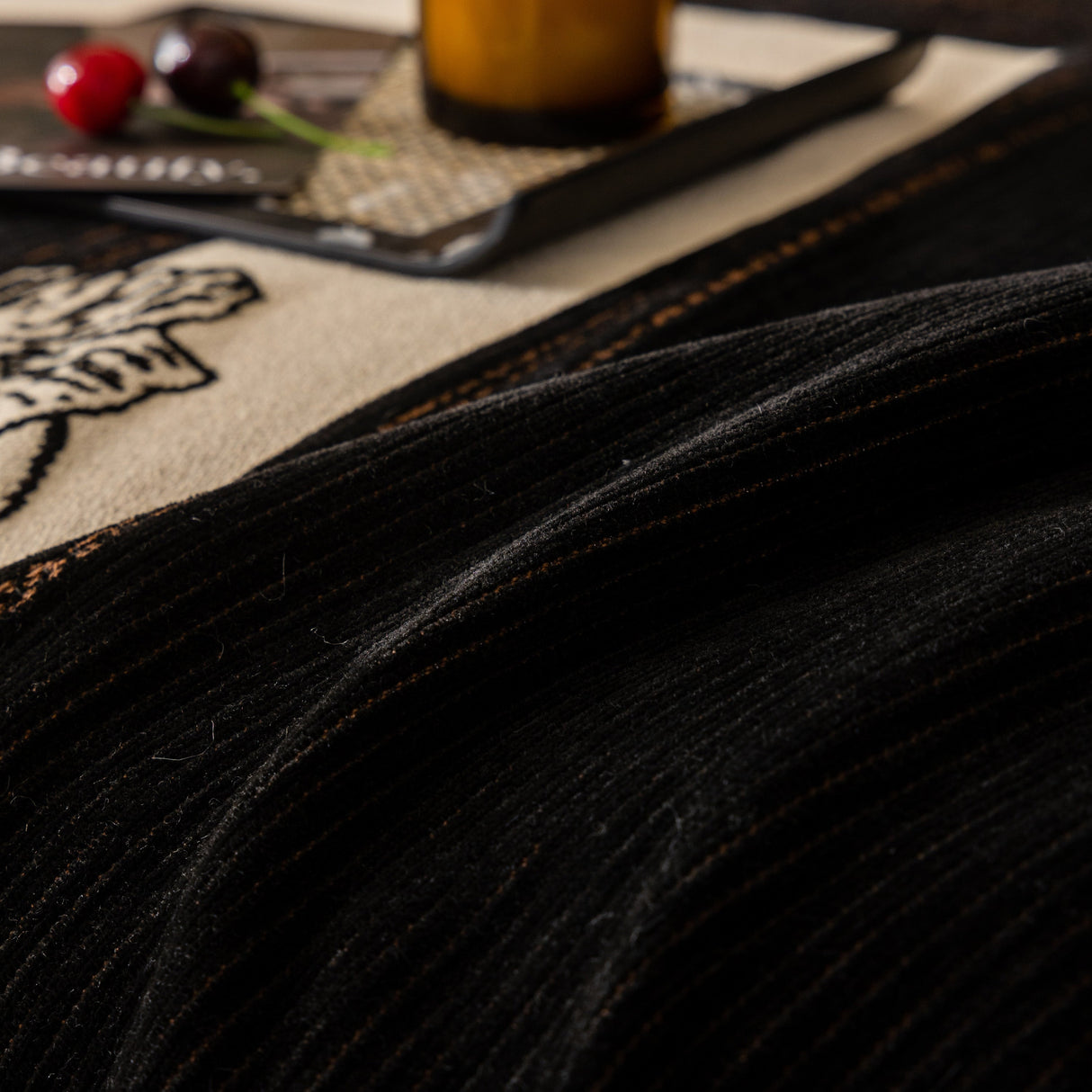 Jacquard Floral Band Sofa Cover with Tassels, Thick Textured Couch Throw Blanket