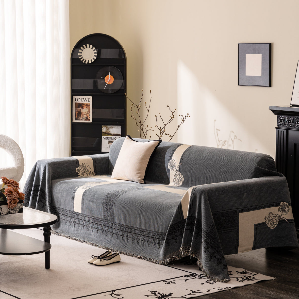 Jacquard Floral Band Sofa Cover with Tassels, Thick Textured Couch Throw Blanket