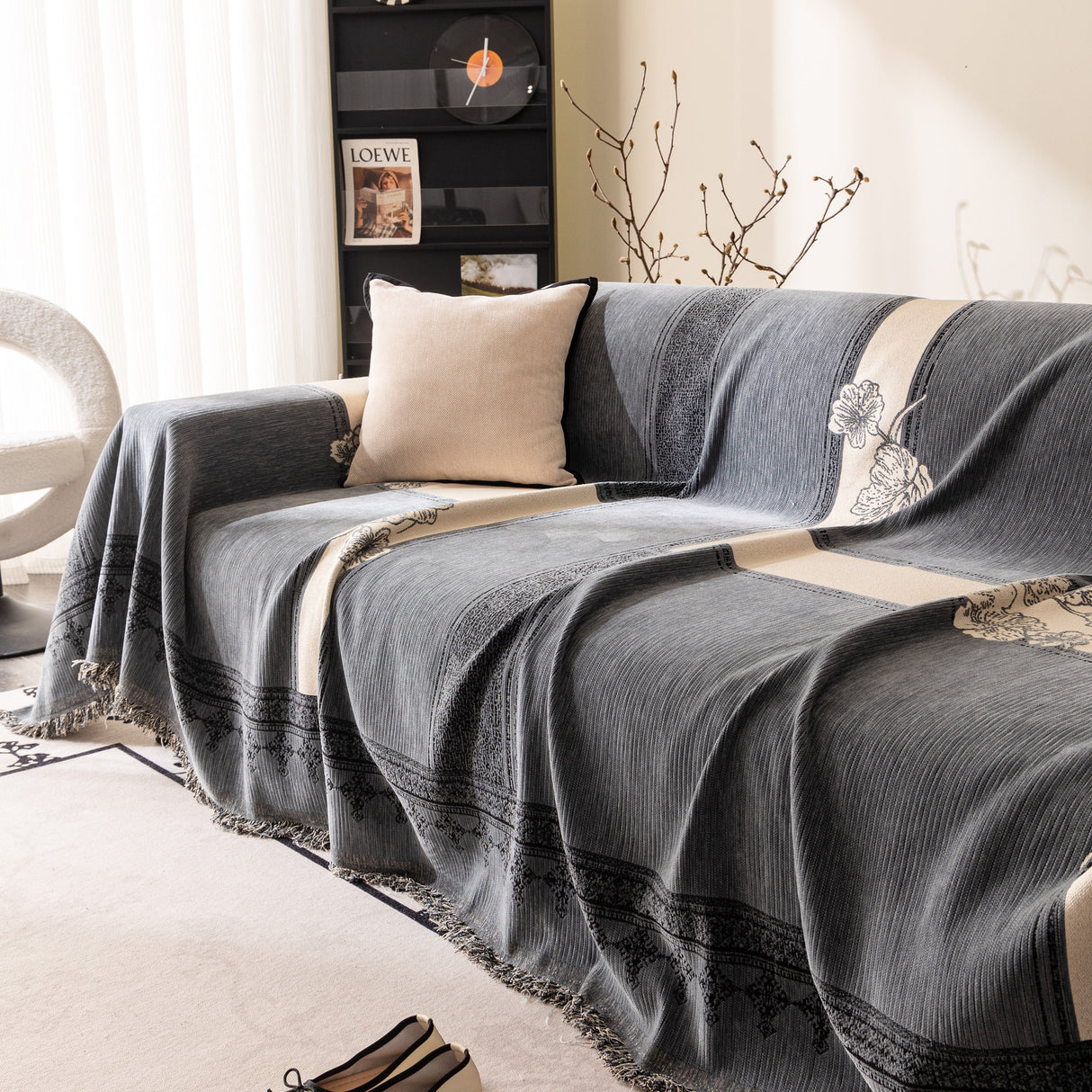 Jacquard Floral Band Sofa Cover with Tassels, Thick Textured Couch Throw Blanket