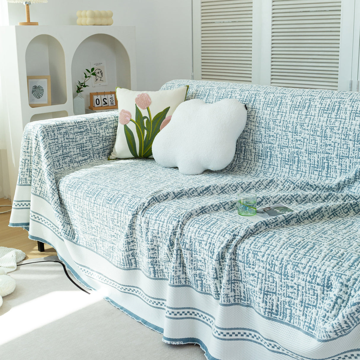 Cooling Throws for Sofas and Chairs, Scratch Resistant Couch Protector Blanket