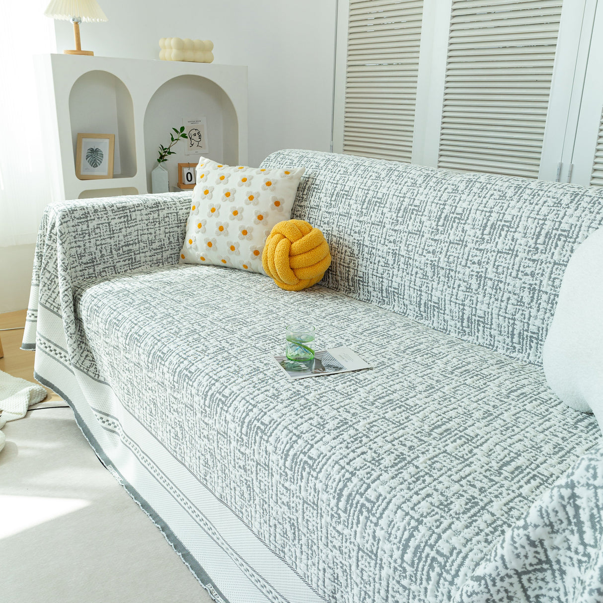 Cooling Throws for Sofas and Chairs, Scratch Resistant Couch Protector Blanket