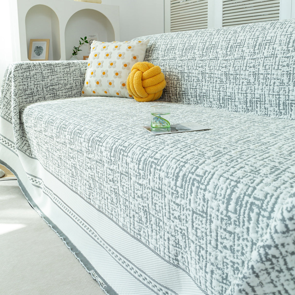 Cooling Throws for Sofas and Chairs, Scratch Resistant Couch Protector Blanket