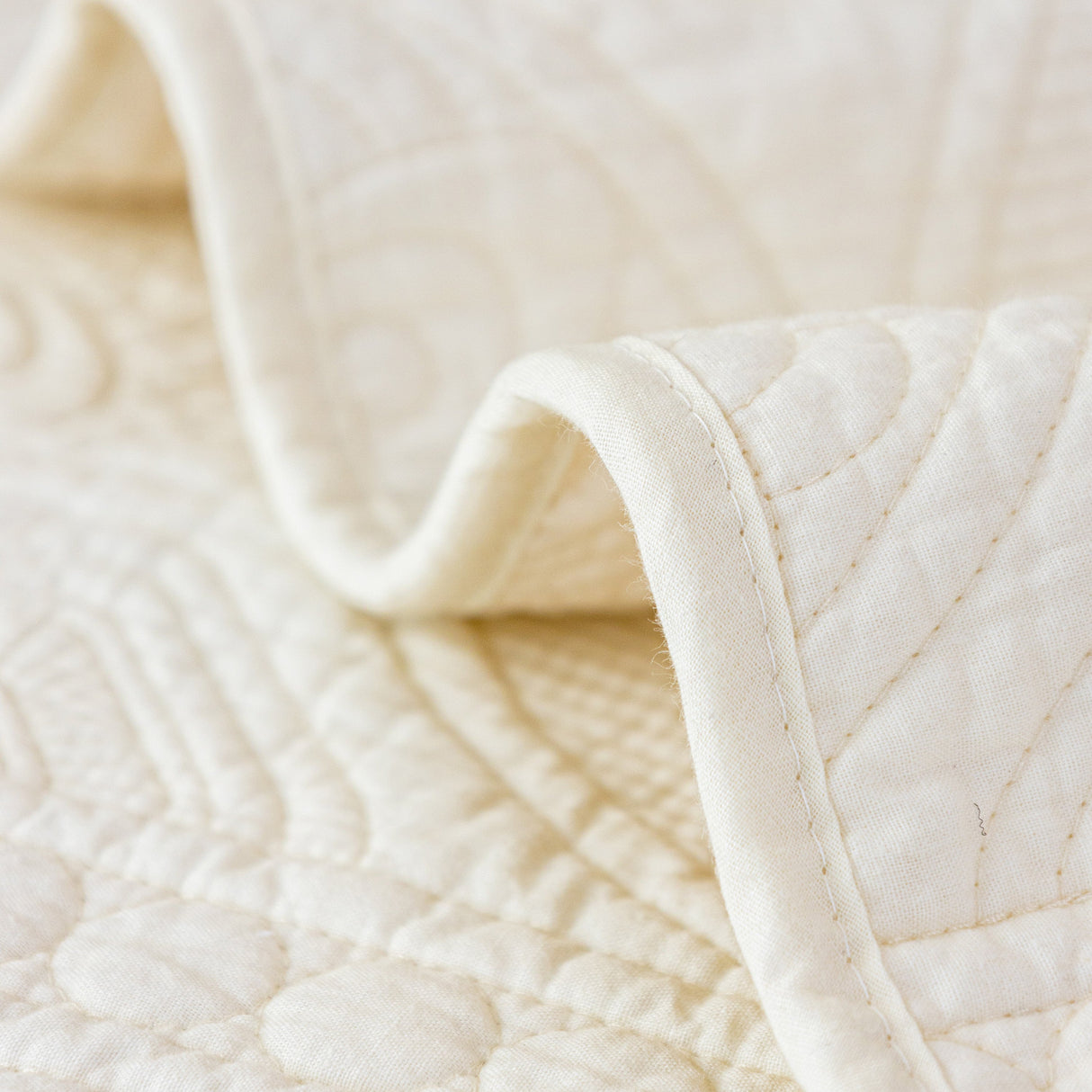 Cotton Quilted Sofa Cover, Non-Slip Couch Protector Fits Backrest, Seat & Armrest