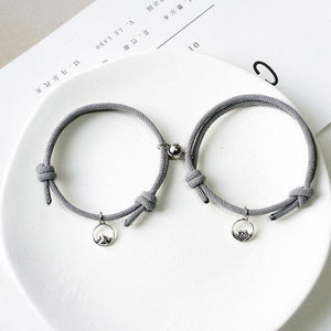 1 Pair Magnet Couple Bracelets Fashion Simple Solid Color Couple Bracelet Pendants Weaving Bracelet Adjustable Mutual Attraction Weave Rope Braided Charm Pendants Bracelet With Magnetic Bells Vows Of Eternal Love Bracelet For Women Men Gift