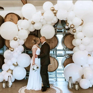 104pcs Giant White And Gold Wedding Birthday Bachelorette Engagements Anniversary Party Balloon For Decoration Balloon Arch Kit for Baby Shower Bridal Shower Birthday Party Decorations