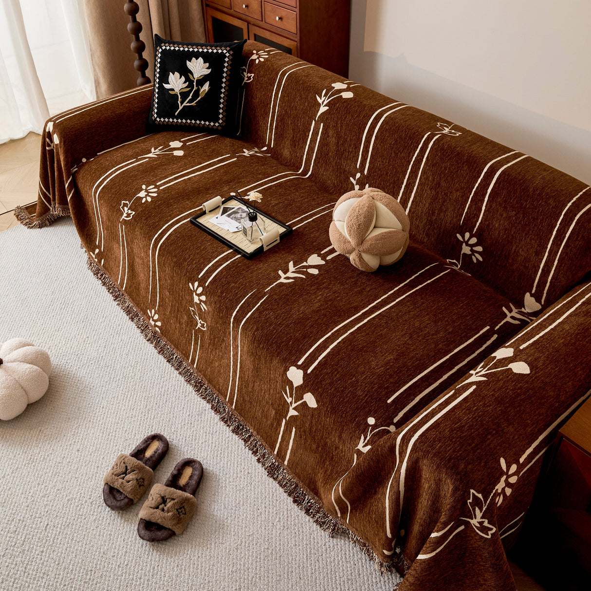 Chenille Jacquard Sofa Throw Cover with Tassel Soft Thick Couch Protector Blanket