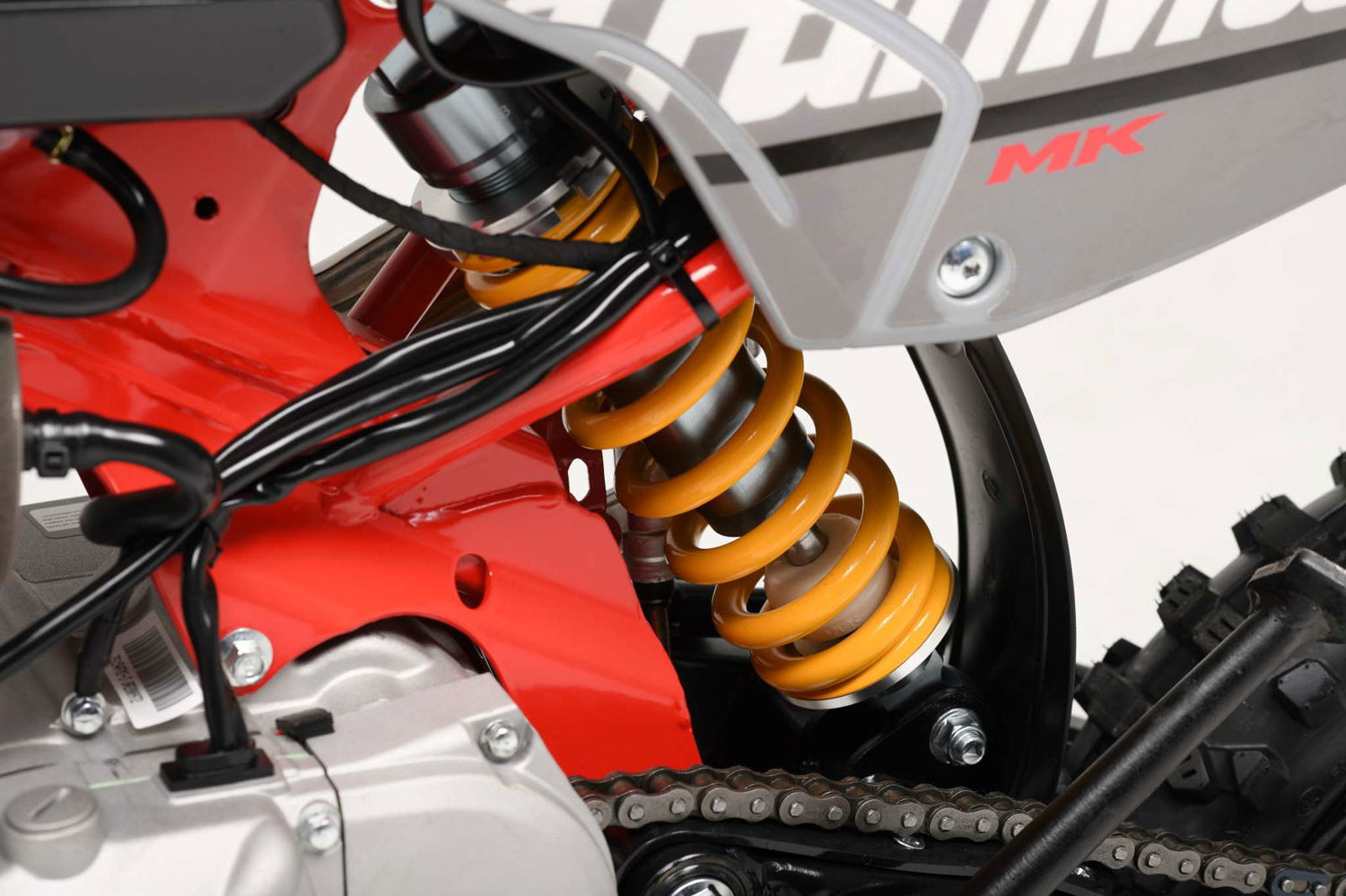 TrailMaster MK125 Dirt Bike 4-Speed Manual Dual Disc Brakes, Electric Start (14/12), Ages 12 and up