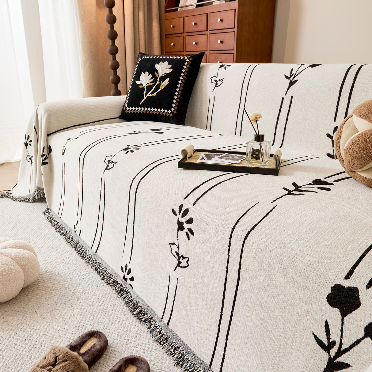 Chenille Jacquard Sofa Throw Cover with Tassel Soft Thick Couch Protector Blanket