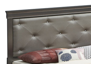 Chic Elegantly Designed Transitional Bed by Couch.com