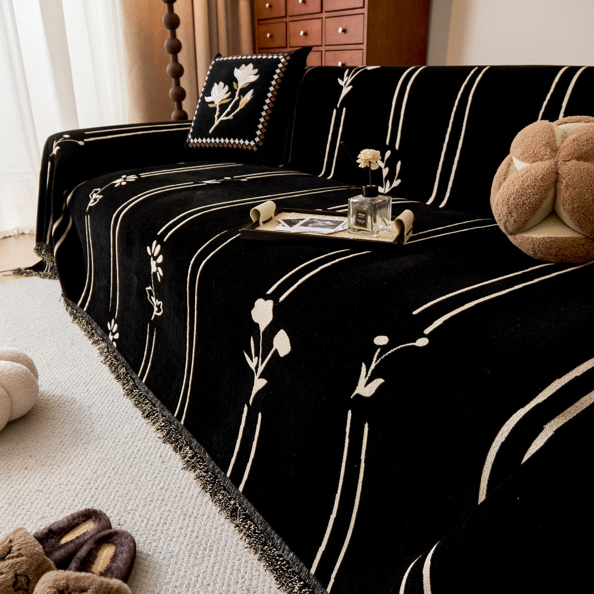 Chenille Jacquard Sofa Throw Cover with Tassel Soft Thick Couch Protector Blanket