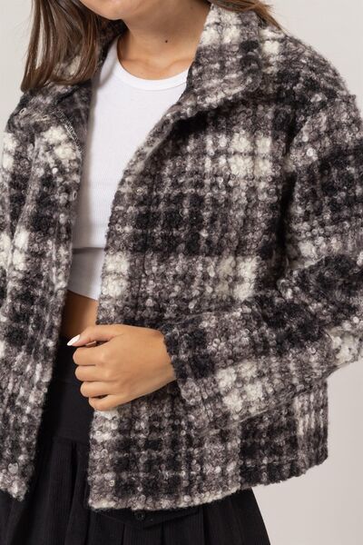 Timeless Plaid Collared Neck Bouclé Jacket with Pockets Elegant Retro Outerwear Women Jacket