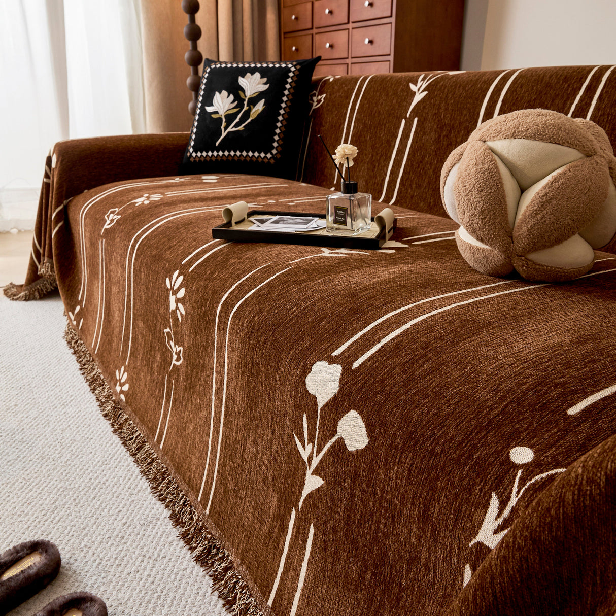 Chenille Jacquard Sofa Throw Cover with Tassel Soft Thick Couch Protector Blanket