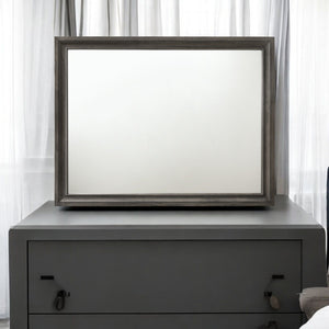 Naima - Minimalist Design Mirror by Couch.com