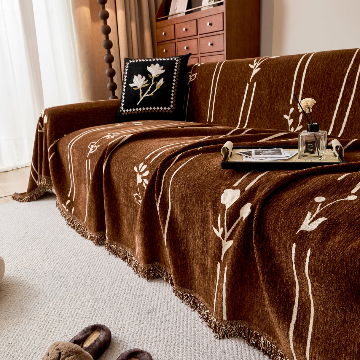 Chenille Jacquard Sofa Throw Cover with Tassel Soft Thick Couch Protector Blanket