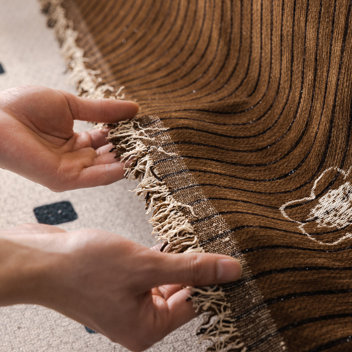 Chenille Camellia Floral Sofa Throw Cover Couch Blanket with Striped Jacquard