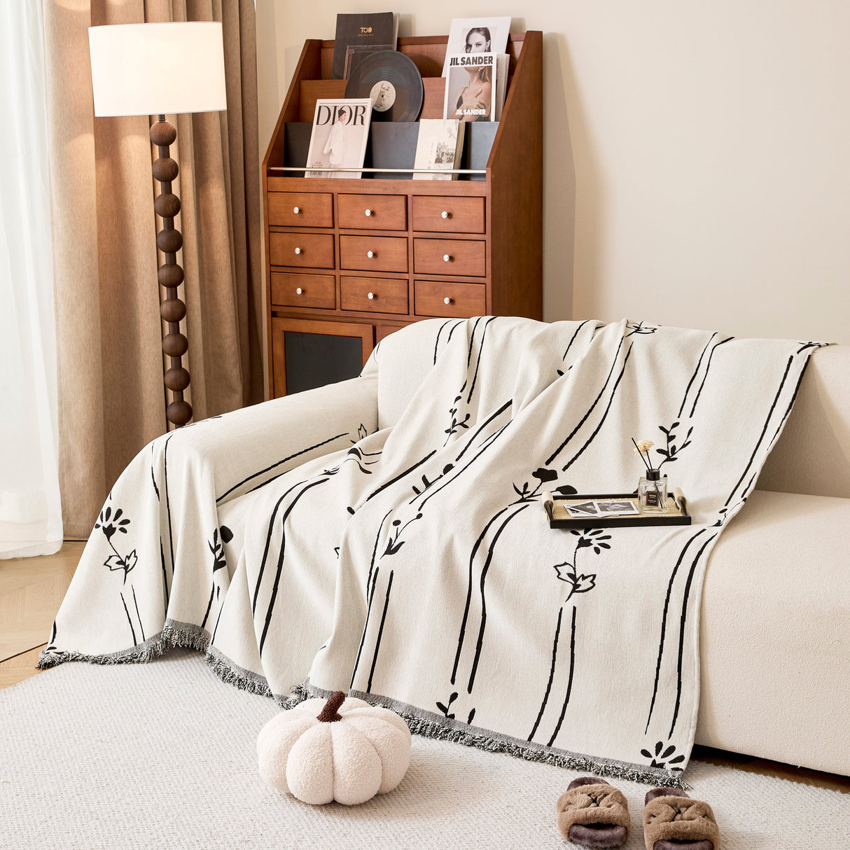 Chenille Jacquard Sofa Throw Cover with Tassel Soft Thick Couch Protector Blanket