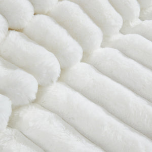 Everett 4-Piece White Micro Mink King Bedding Ensemble