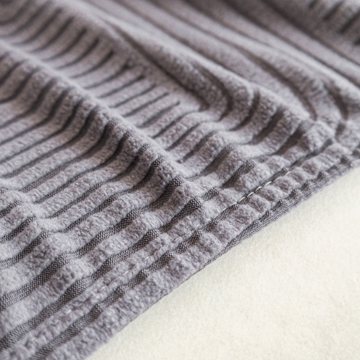 Modern Slipcovers Geometric Textured Stretchable Sofa Cover for Couch with Chaise