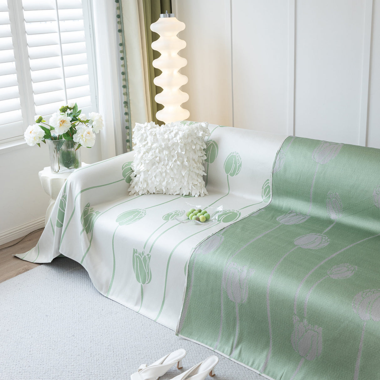 Cozy Cooling Tulip Sofa Throw Covers, Decorative & Breathable Couch Cover, Elegant Couch Protector