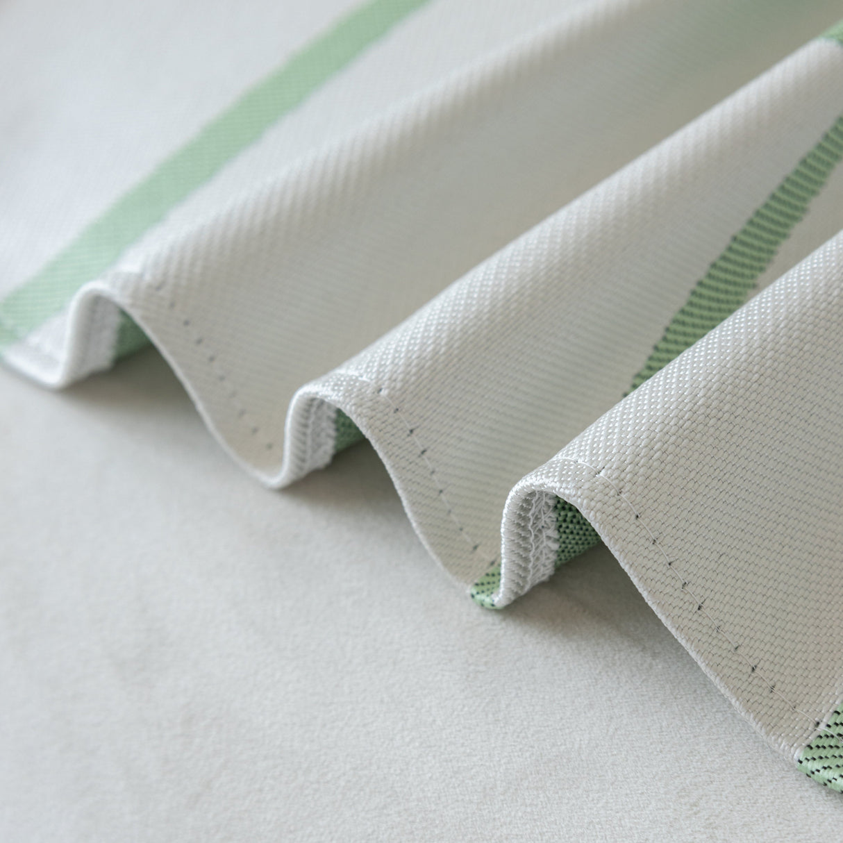 Cozy Cooling Tulip Sofa Throw Covers, Decorative & Breathable Couch Cover, Elegant Couch Protector