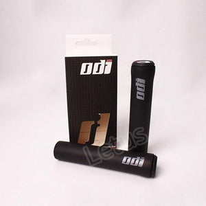 2PCS Silicone Bicycle Handlebar Grips Anti-Slip Shock-Asorbing Mountain Bike Handlebar Grip Silica Gel Super Light Anti-Skid Shock-Proof Handle Bar Locking Grips Cycling Grips