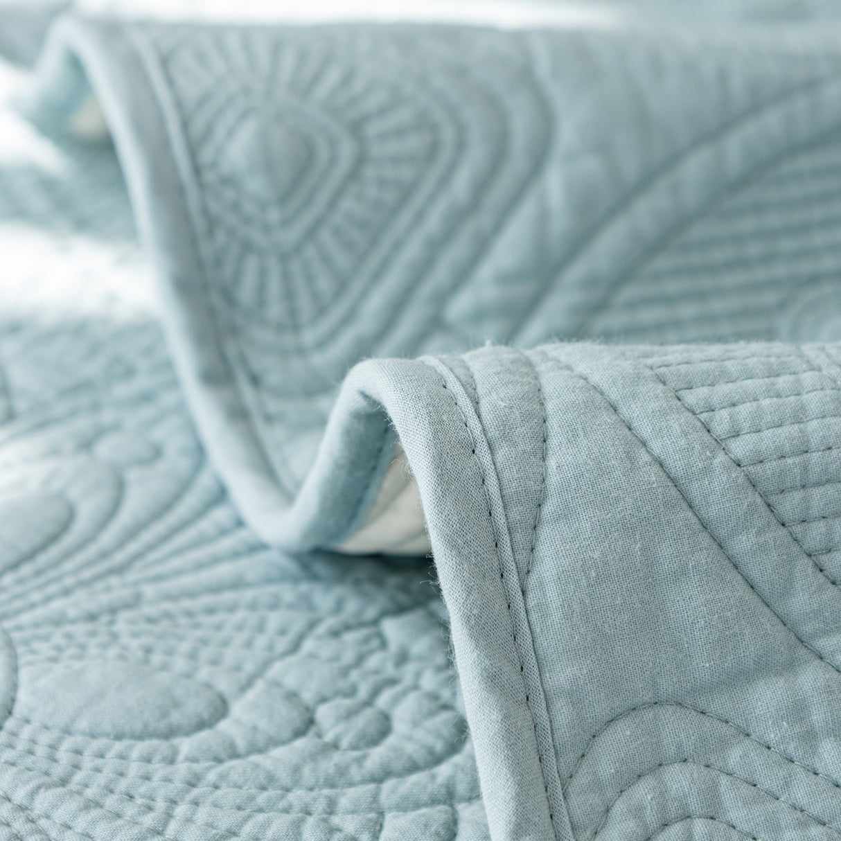 Cotton Quilted Sofa Cover, Non-Slip Couch Protector Fits Backrest, Seat & Armrest