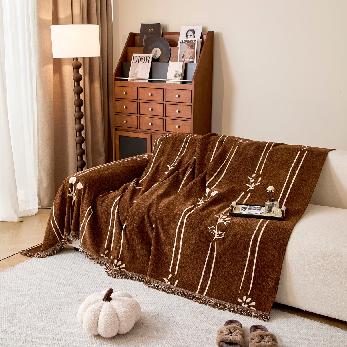 Chenille Jacquard Sofa Throw Cover with Tassel Soft Thick Couch Protector Blanket