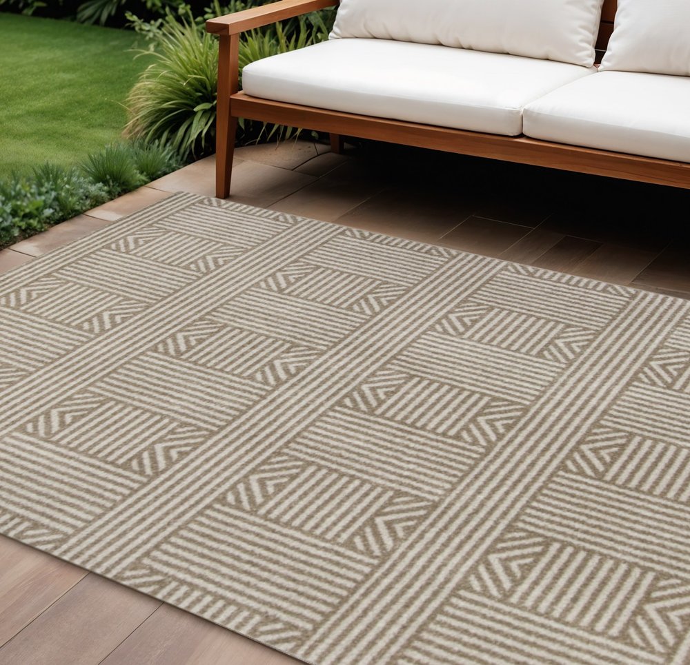 3' X 5' Beige And Ivory Geometric Indoor Outdoor Area Rug