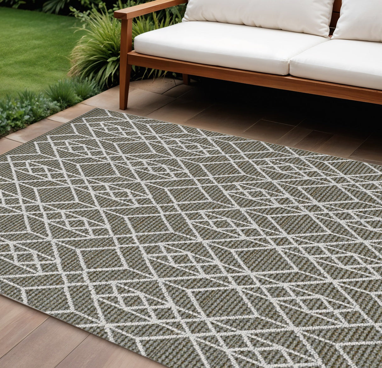 4' X 6' Gray Southwestern Indoor Outdoor Area Rug