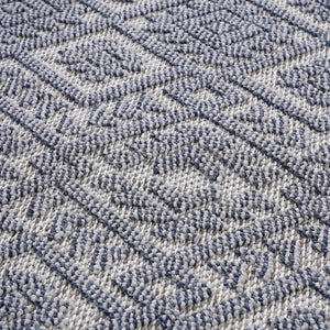 Guros - 6' X 9' Traditional Indoor / Outdoor Area Rug - White / Gray