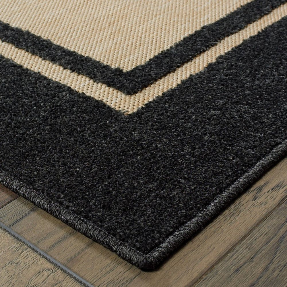 7' X 10' Beige And Black Indoor Outdoor Area Rug