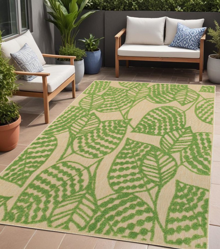 8' Green Floral Indoor Outdoor Area Rug